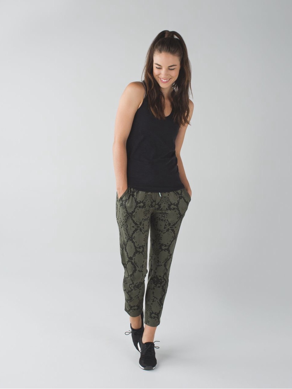 Lululemon Jet Crop (Slim) *Luxtreme
Ziggy Snake Fatigue Green Gator Green